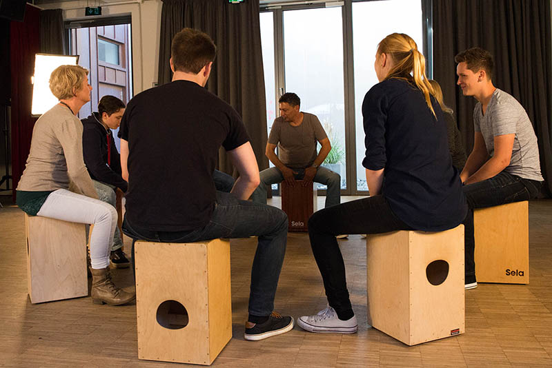 Cherif Video dreh Cajon Zinnschmelze 0527 Cherif Video dreh Cajon Zinnschmelze 0527