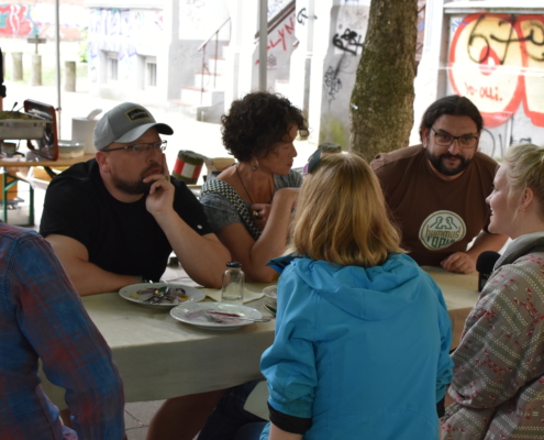 Gespraechstisch1 DSC 3971 scaled Gespraechstisch1 DSC 3971 scaled